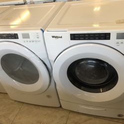 Newer Whirlpool Washer & Electric Dryer Set 