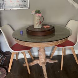 Table/chairs