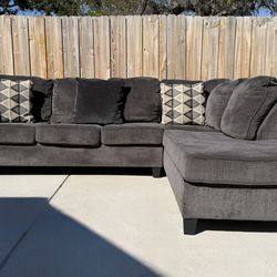 $550 — Ashley Abinger 2-Pc Sectional w/ Right Chaise (Smoke) — Delivery Available 🚚