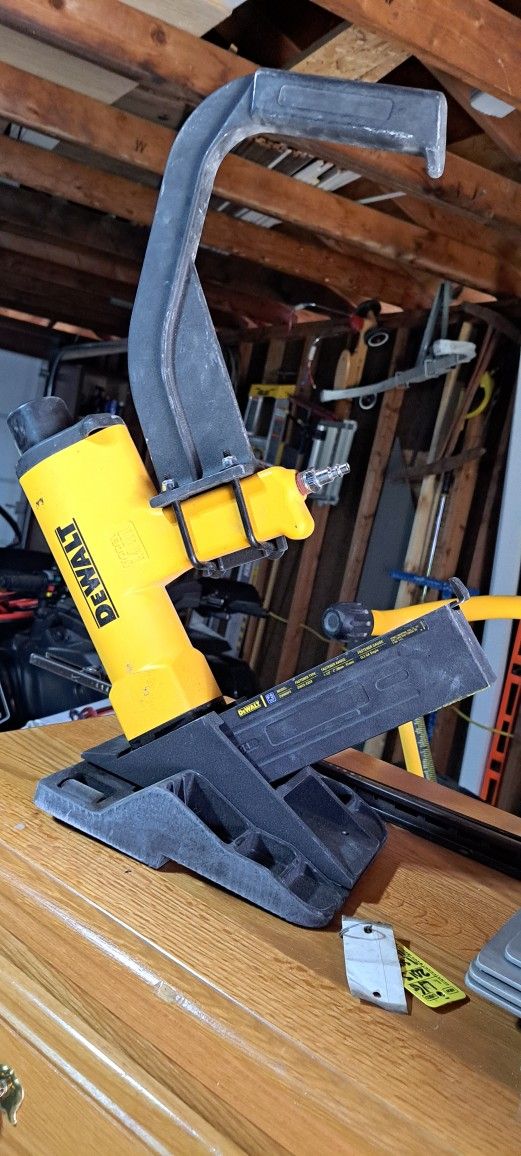 Dewalt