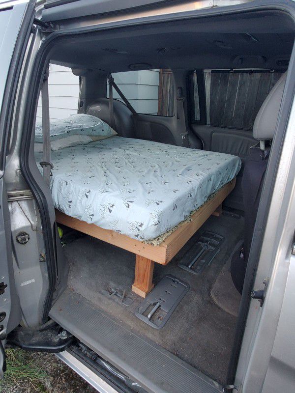 Honda Odyssey camper van Bed