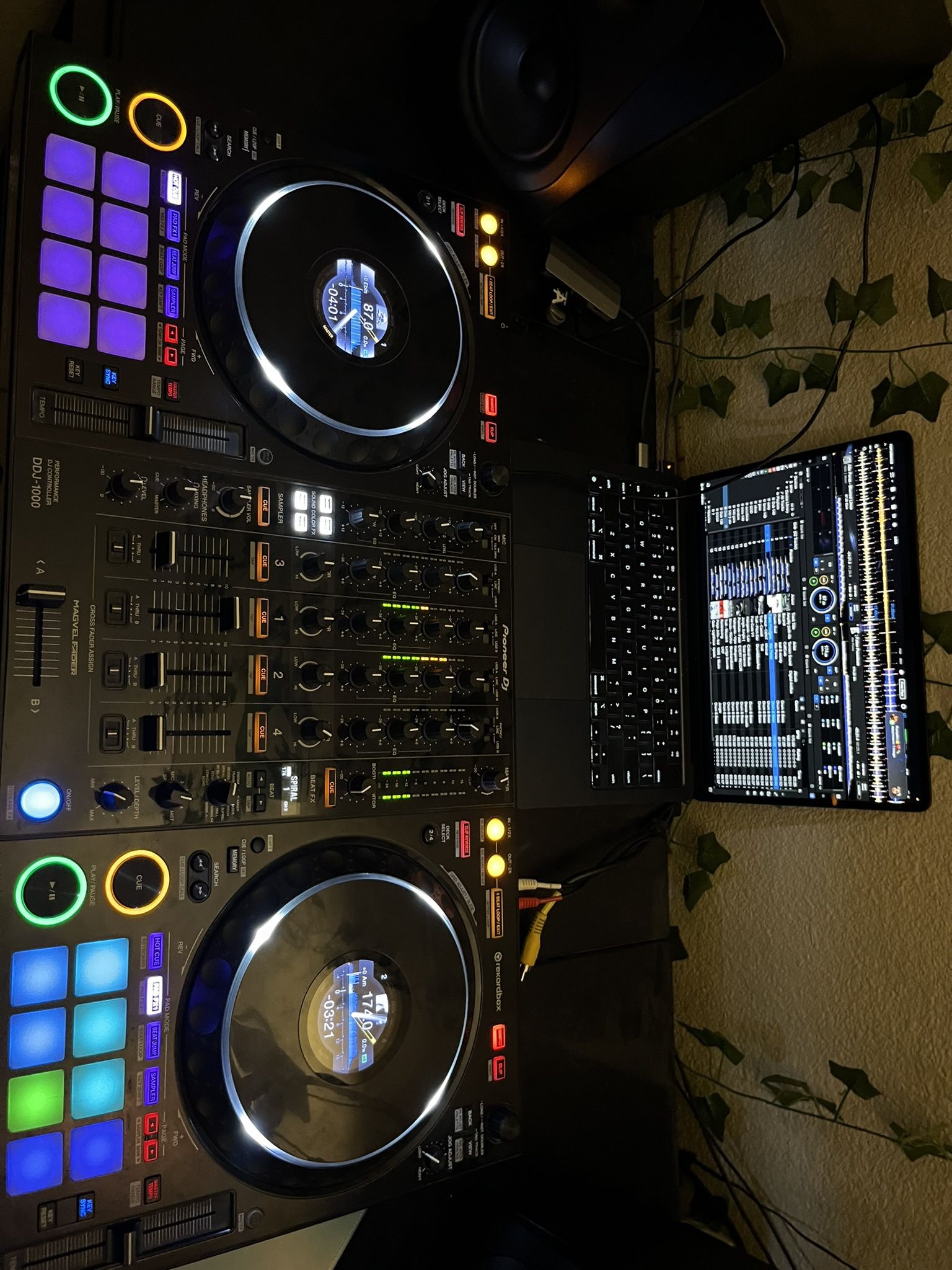DDJ 1000