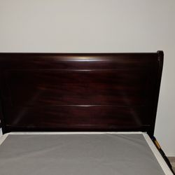 Queen Dark Wood Sleigh Bed Frame with Headboard, Footboard & Slatted Foundation