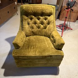 Vintage Velvet Tufted Lounge Chair