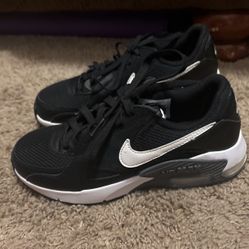 Nike Air Max 90 (READ description) (Not Free)