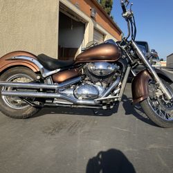2005 Suzuki Boulevard