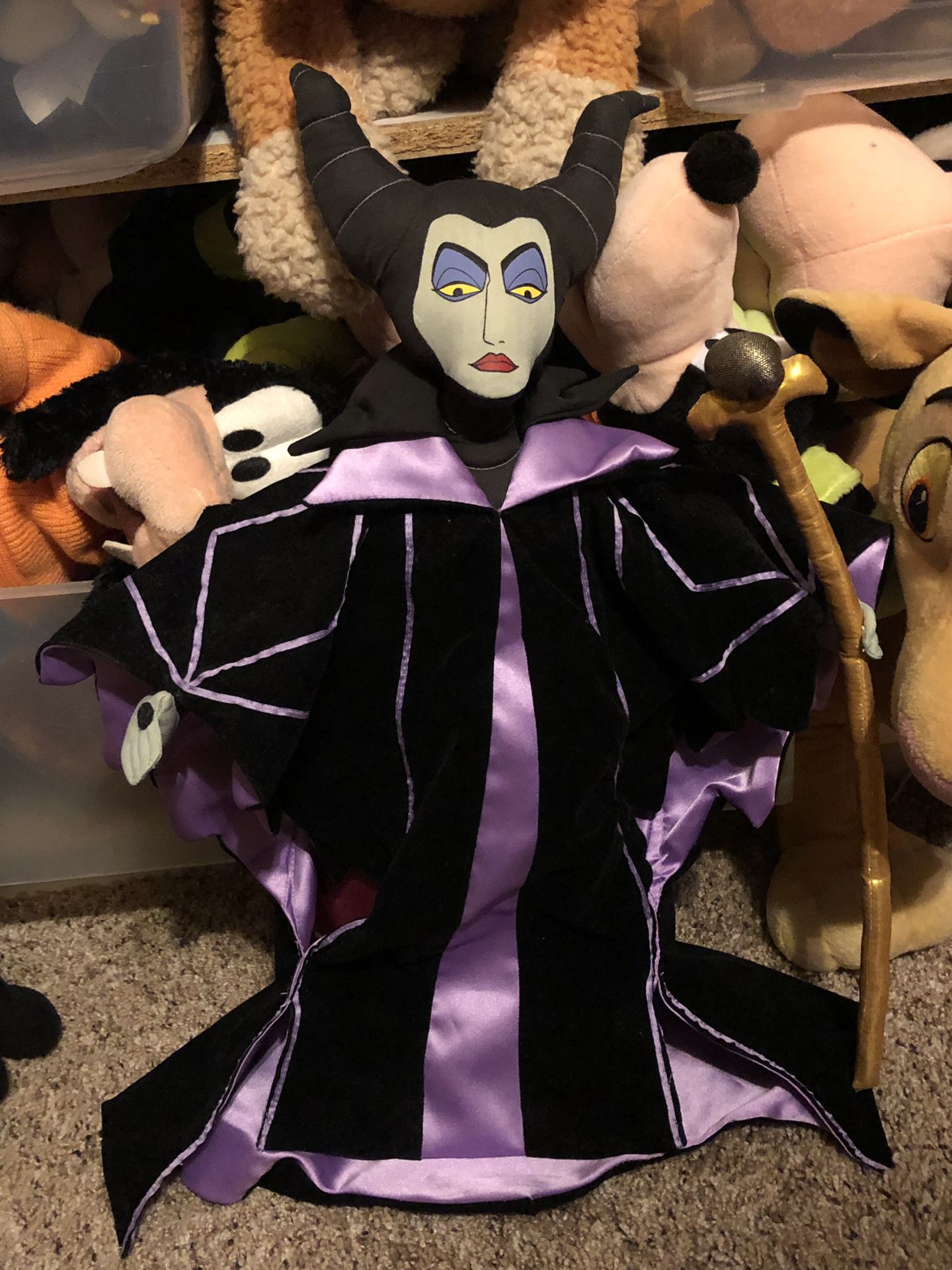 Maleficent Sleeping Beauty Disney Collector Stuffed Animal plush Doll toy 20” tall! Wow!! Sells on line for $79!