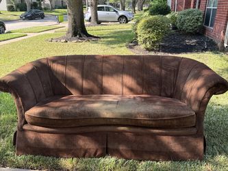FREE Huntington House Vintage Channel Back Sofa Curved Bench Seat Couch Sofa
