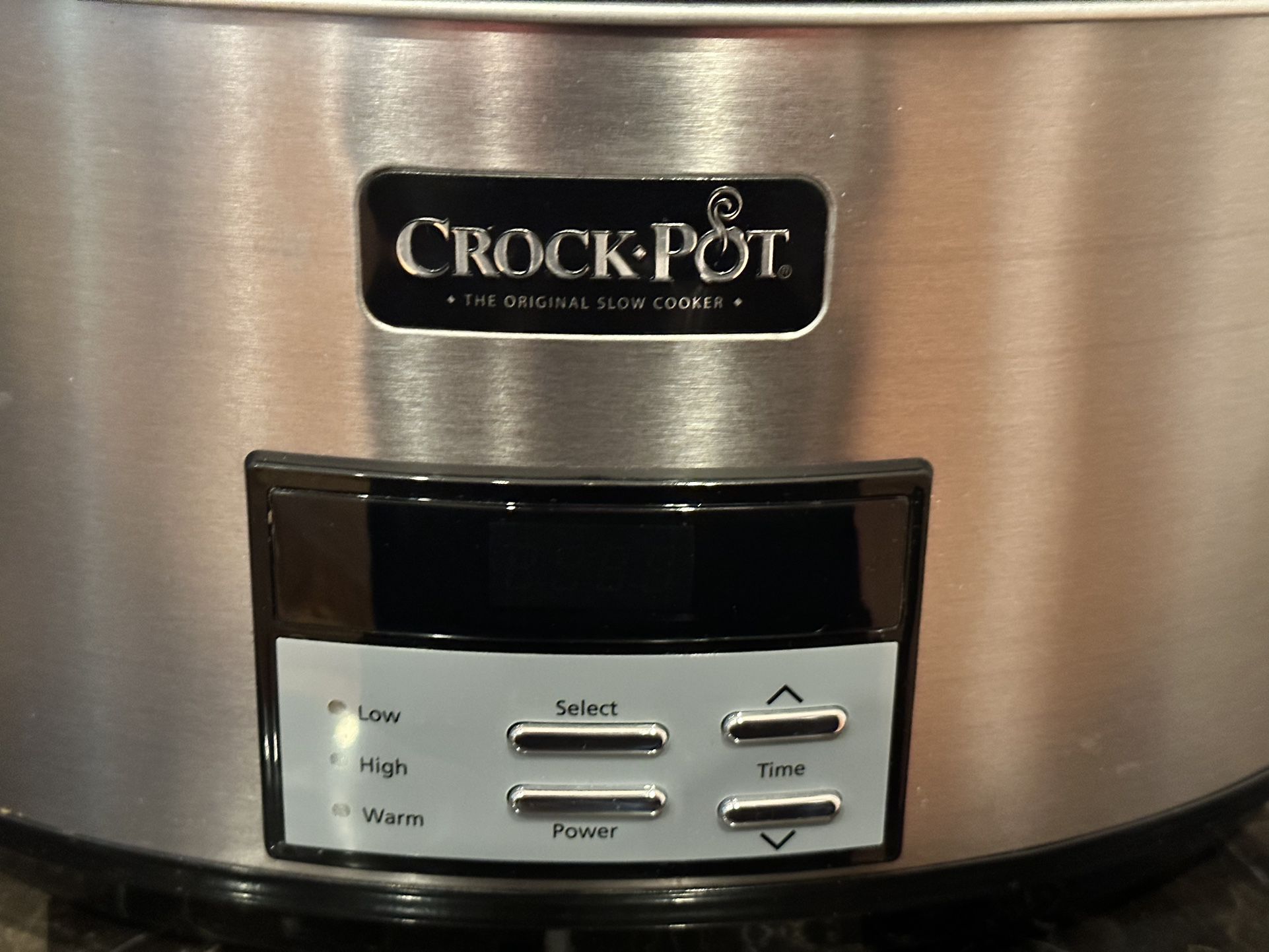 Crockpot 8 Quart Slow Cooker with Auto Warm Setting and Cookbook, Black  Stainless Steel for Sale in Boynton Beach, FL - OfferUp