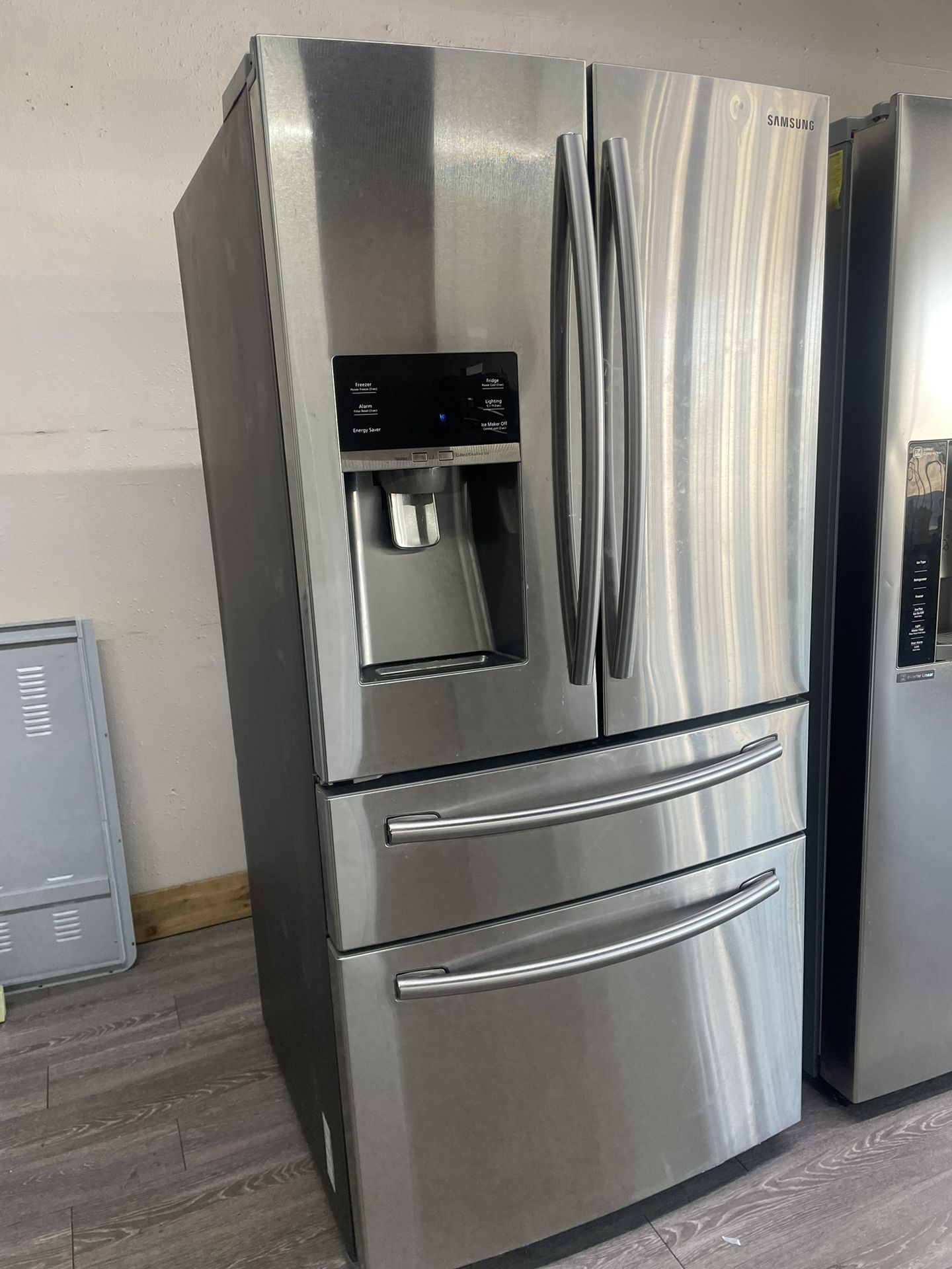 Samsung 4 Door 33 Wide Refrigerator for Sale in Houston, TX OfferUp