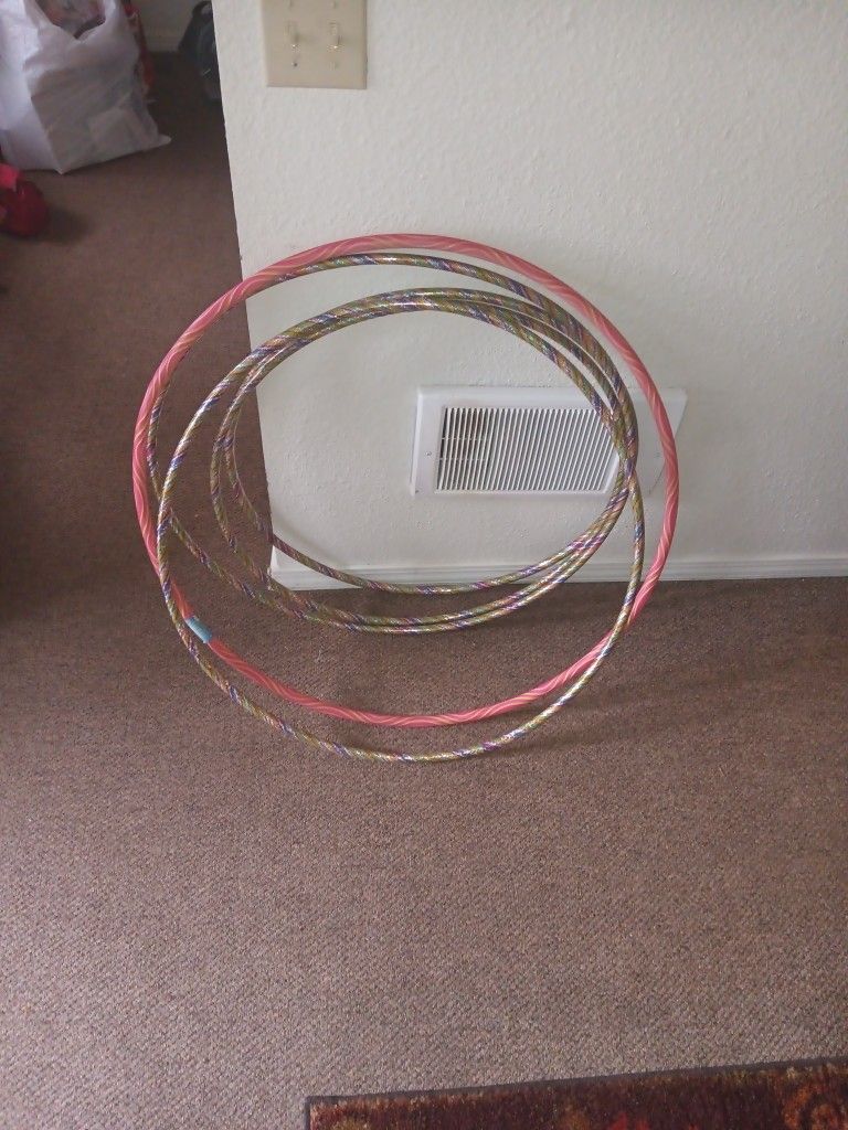 5 Hula Hoops Girls