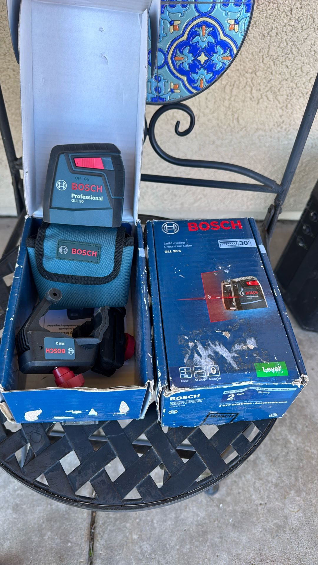 2 Bosch Laser