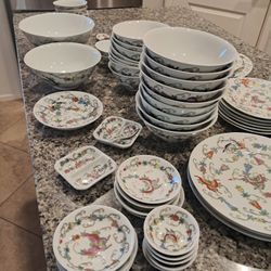 Chinese porcelain Plates referred to as "Jingdezhen porcelain