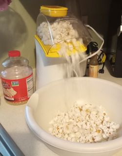 Poplite Hot Air Popcorn Maker for Sale in Palm Beach Shores, FL