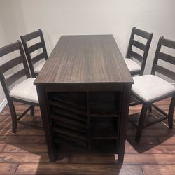 Table and 4 Chairs 