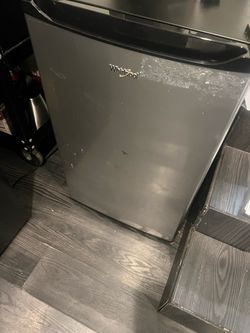 Whirlpool Mini fridge