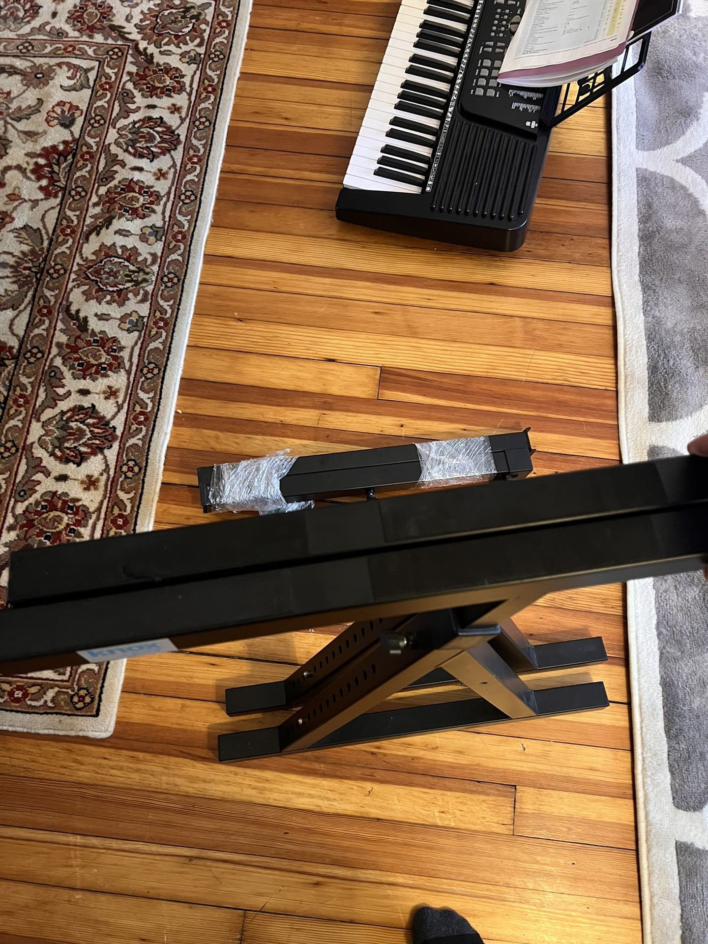 Hamzer Keyboard & Stand