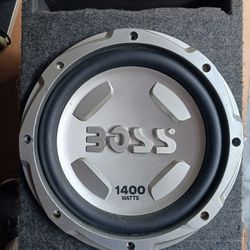 1400 Watt Boss Sub With Ported Box 