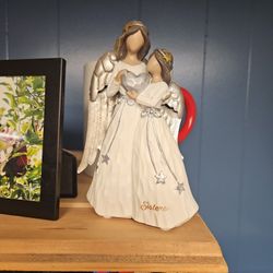 Sisters Angel Statue
