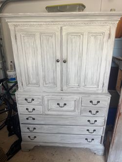 Lexington Wooden 3 Drawer Dresser/Armoire