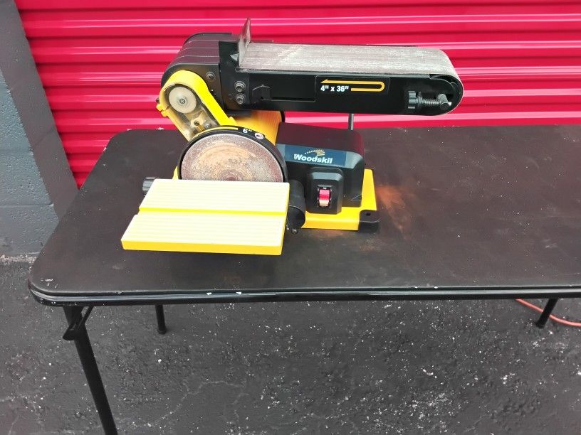 BELD SANDER WOODSKIĹL PROFESIONAL 4,3 AMP EXCELLENT CONDITIONS