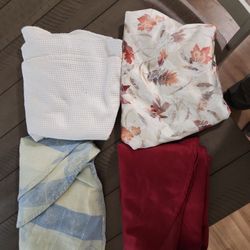 Round Table Cloths