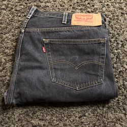 Charcoal Levis 501s