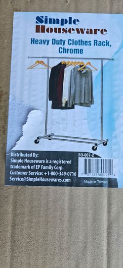 CLOTHES RACK