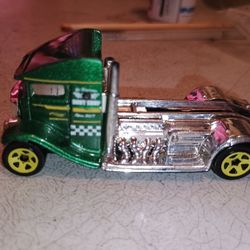 HOT WHEELS 2015 HW WORKSHOP FAST-BED HAULER # 224/250 GREEN