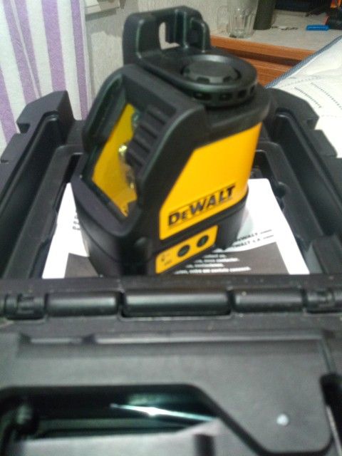 DeWalt 165' Laser Chalk Line Snap Line Level Self Leveling Construction Power Tools