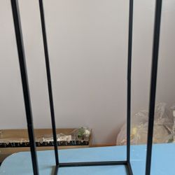 10 Black Flower Stands