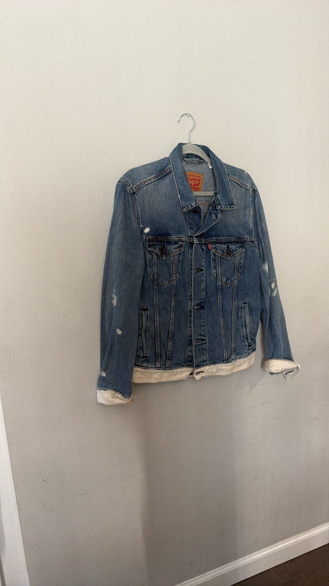Men’s Medium Levi’s Denim jacket