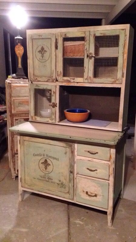 1920/1930 Hoosier cabinet