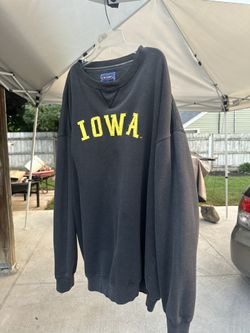 Vintage Iowa Crewneck Sweater // Size XL