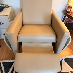 Dialysis Chair 