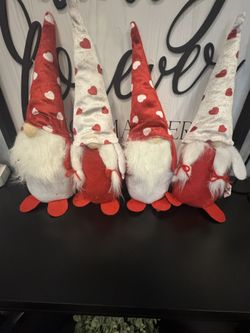 Valnetine Gnomes -4 For $20