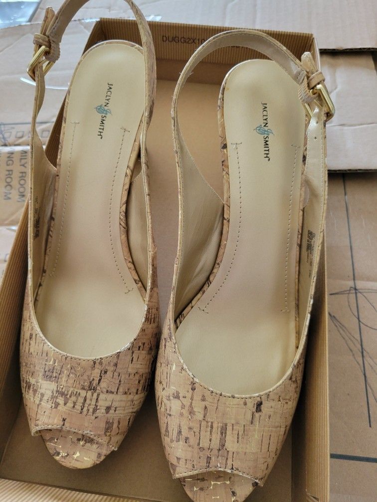 Jaclyn Smith Heels Shoe Beige 4" Heel New Sling Back