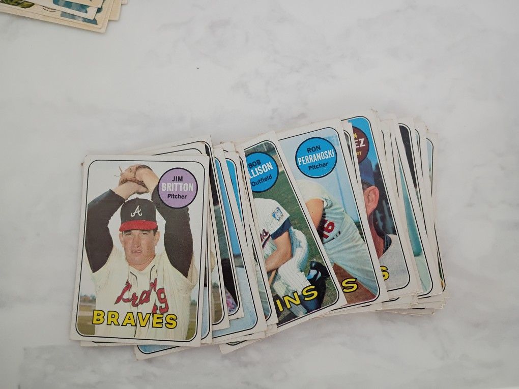 33 TOPPS 1969 Baseball Cards