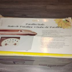 Gigi  Paraffin Foot Bath