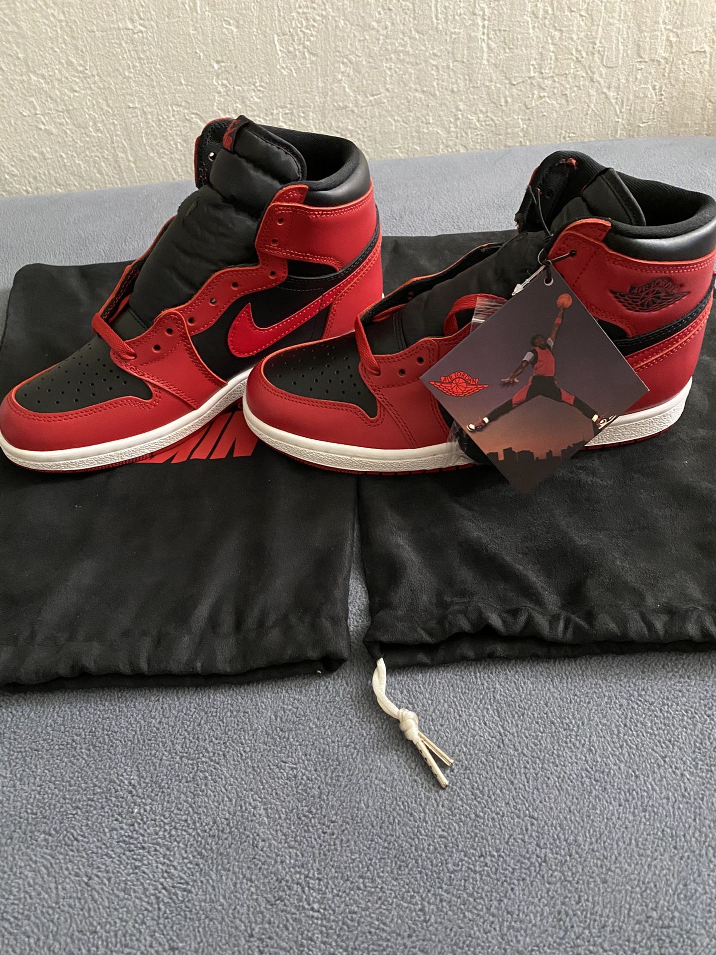 Supreme x Air Jordan 1 High Stars Varsity Red For Sale – Sneaker Hello