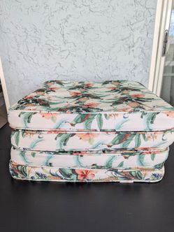 Tommy Bahama 4 chair cushions 20x20