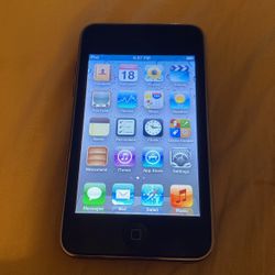 iPod  32GB It Has Music It Work 