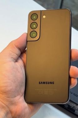 Samsung Galaxy s22 plus