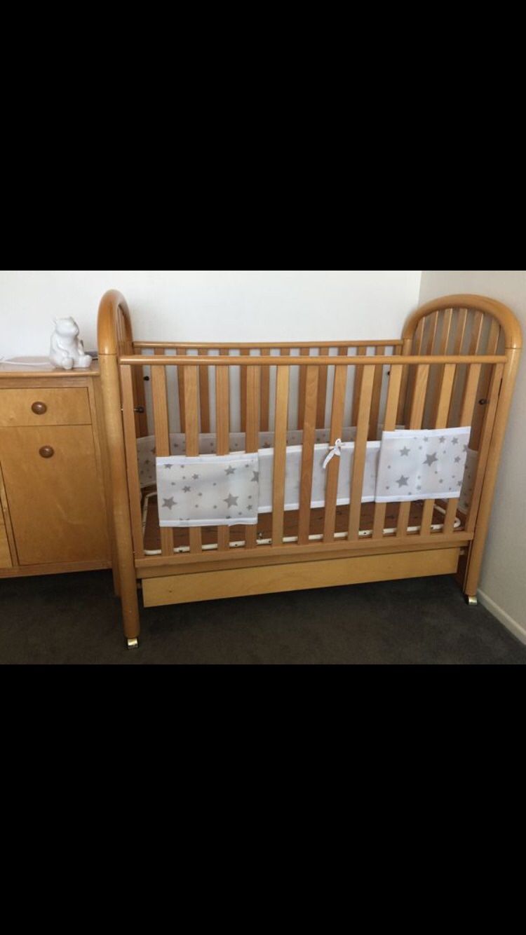 Crib and dresser/changing table