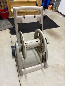 Suncast hose reel cart