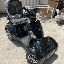 Mobility Scooter Minor Damage But Works Great