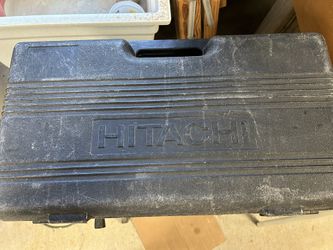 Hitachi Cordless Drill With One Battery, Charger  And Flashlight 