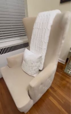 Wingback Chair/ like new