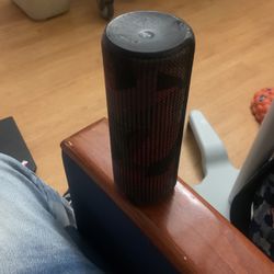 UE Boom 2 Speaker / Red-camo 