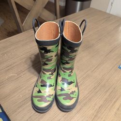 Boys Size 13 Rain Boots 